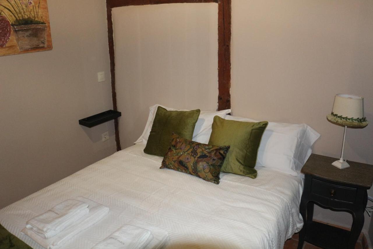 Apartamentos Coliseo Толедо Экстерьер фото