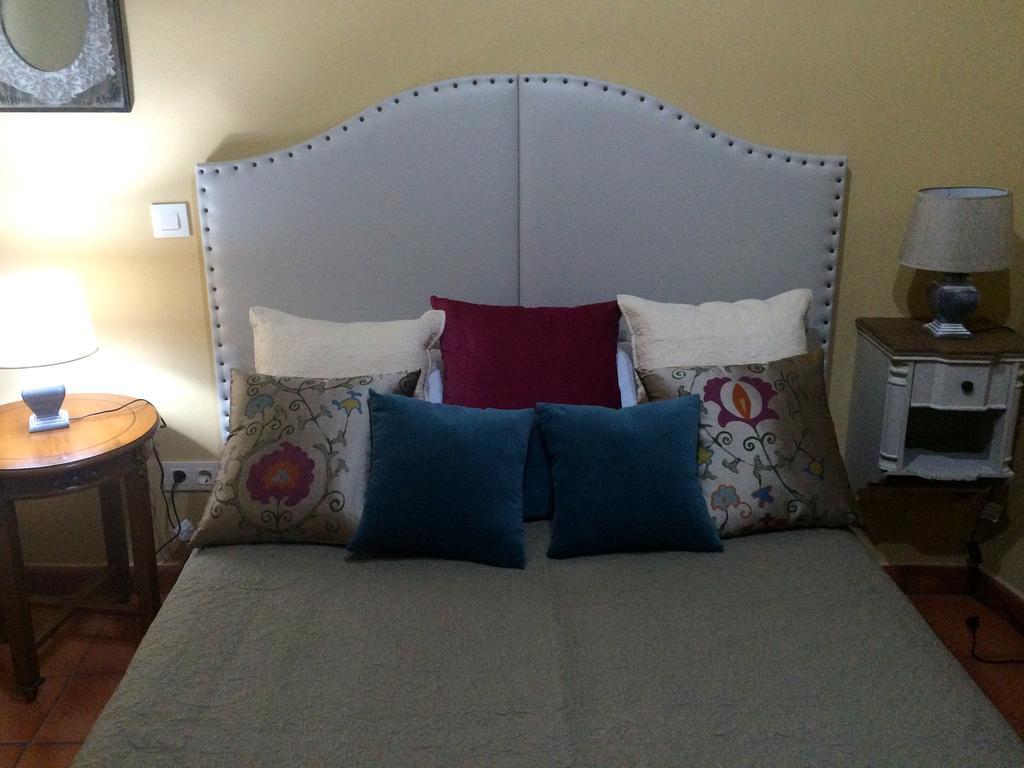 Apartamentos Coliseo Толедо Экстерьер фото