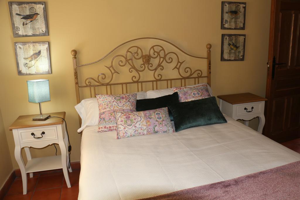 Apartamentos Coliseo Толедо Экстерьер фото