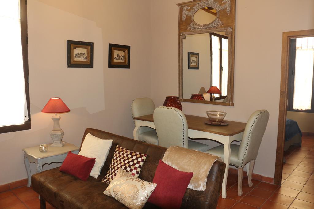 Apartamentos Coliseo Толедо Экстерьер фото